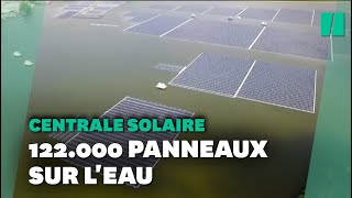 Une centrale solaire flottante géante inaugurée à Singapour [upl. by Ytisahcal]