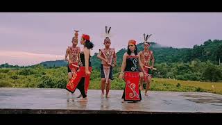 Tari Adat Dayak  Tari Galumpangk   UJIAN PRAKTEK [upl. by Llirpa]